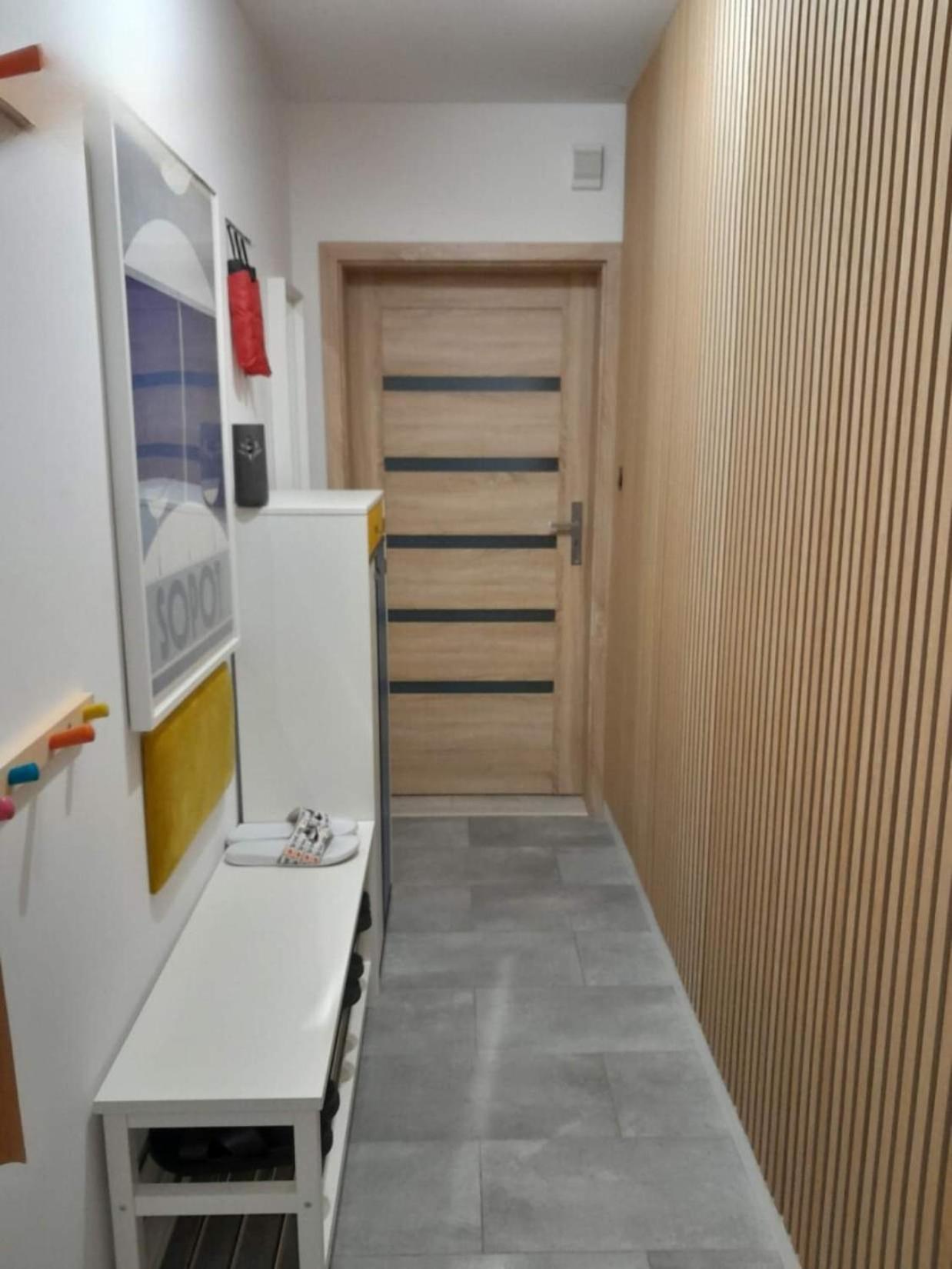Przestronny I Nowoczesny Apartment